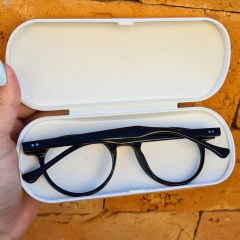 B1564 - ARMAÇÃO CONVENCIONAL VENEZA PRETO na internet