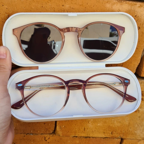 6586 - OCULOS CLIP-ON VICK MARROM TRANSLUCIDO - comprar online