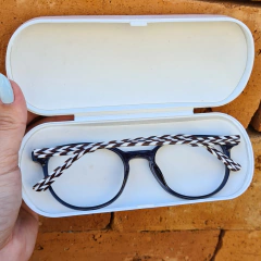 T710 - ARMAÇÃO CONVENCIONAL LUIZA AZUL MARINHO TRANSLUCIDO na internet