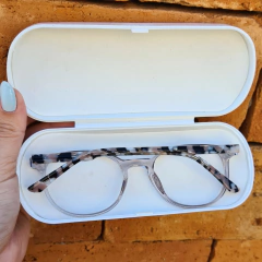 T710 - ARMAÇÃO CONVENCIONAL LUIZA CINZA TRANSLUCIDO na internet