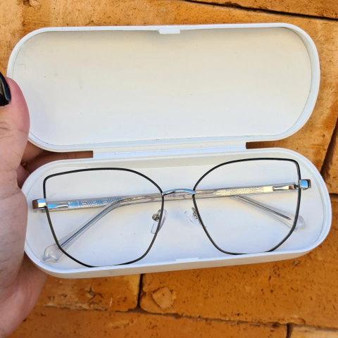 8977 - ARMAÇÃO CONVENCIONAL LAIS PRETO - comprar online