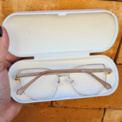 8977 - ARMAÇÃO CONVENCIONAL LAIS NUDE na internet