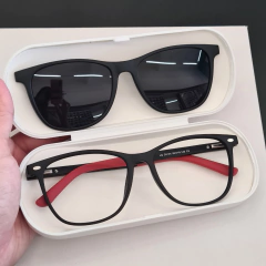 C0144 - OCULOS CLIP-ON JOSE PRETO COM VERMELHO - comprar online