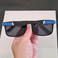 C0132 - OCULOS CLIP-ON ZAC PRETO COM AZUL na internet