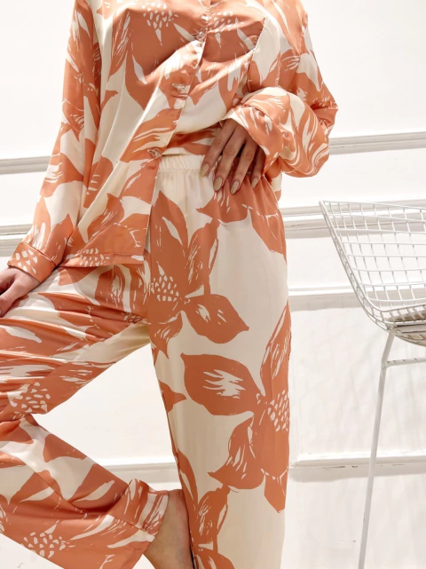 Pantalon Abril rosa T1 discontinuo - comprar online