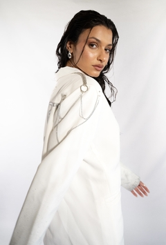 Blazer White en internet