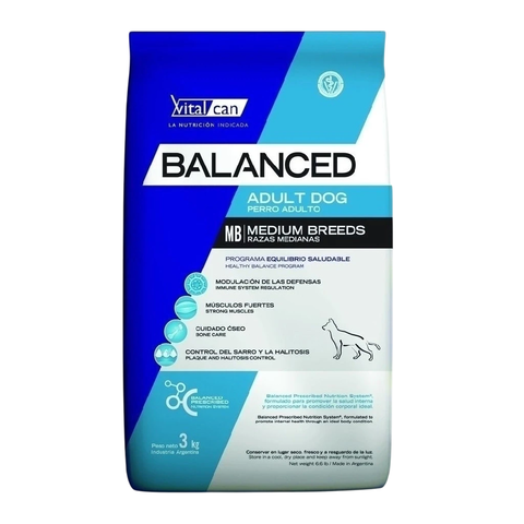 Envase de alimento Balanced para perros adultos de razas medianas, 20 kg, marca Vitalcan.