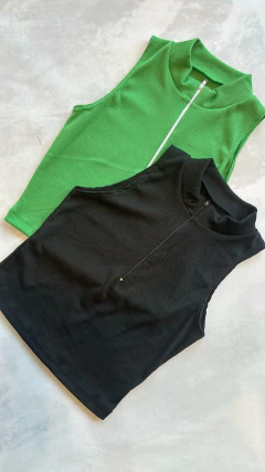 Chomba sin mangas verde o negro