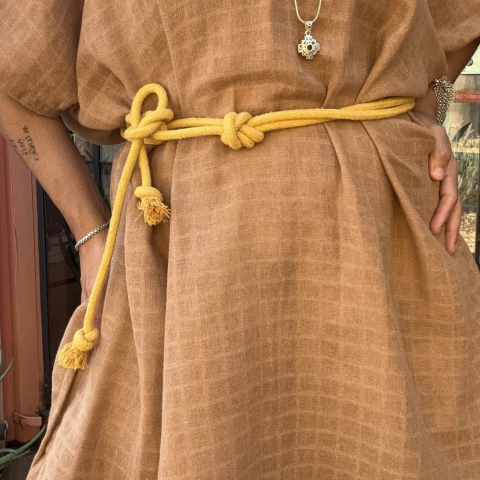 cinto cordão grosso mostarda