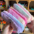 Estojo de Pelúcia Tie Dye com Pompom Uniso