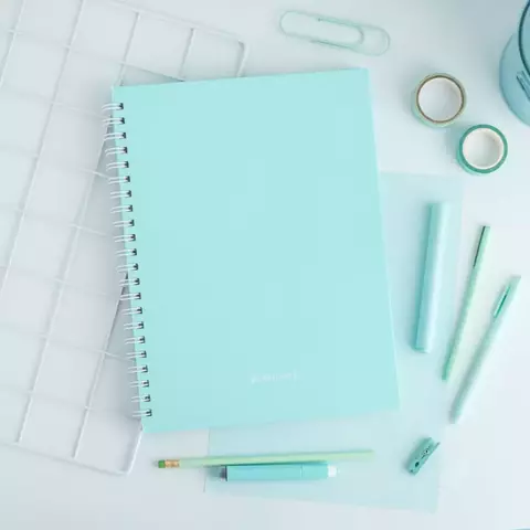 Cuaderno Punto Cero Be Positive A4 Rayado Tapa Dura - Pastel Verde - comprar online