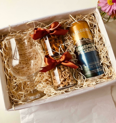 Cerveza y snacks - comprar online