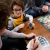JUEGO DE MESA CLUE CLÁSICO DE MISTERIO HASBRO f6420 - CAPRICHOS JUGUETERIA