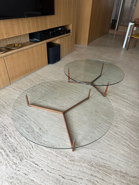 Par de Mesa de Centro 1,20 e 1,00m de diâmetro modelo Form - Doimo (4529)