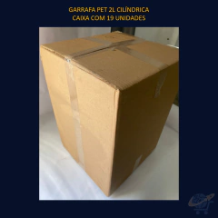Garrafa PET 2 Litros Cilíndrica - CAIXA COM 18 UNIDADES - Universo OBA - Produtos de astronomia e astronáutica