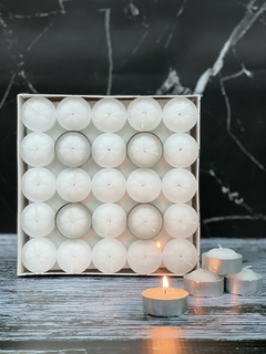 VELAS DE NOCHE CAJA x 50 UNID. CON 4 LATITAS