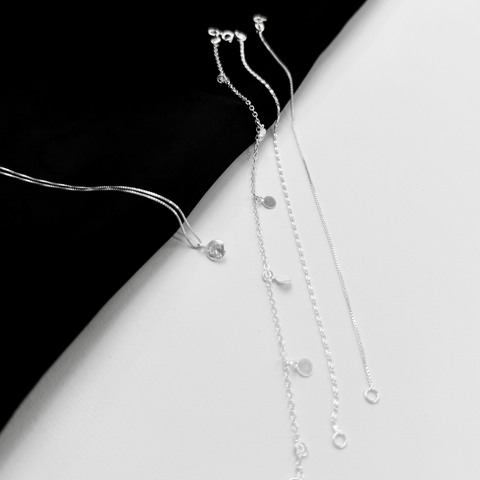Kit Prata Colar Ponto Luz e 3 Pulseiras: Veneziana, Mimosa e 5 Medalhas na internet