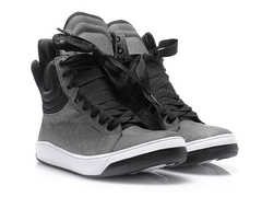 BOTA COLLAB JUJU SALIMENI HARDCOREFOOTWEAR 3767F CAMBRAIA PRETO