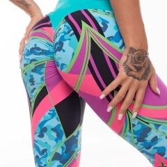 CONJUNTO COLORIDO COM VERDE on internet