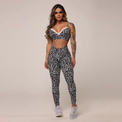 LEGGING HYPE EMPINA BUMBUM BLACK COAT EXCLUSIVA - loja online