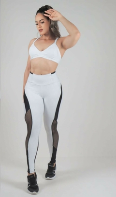 CONJUNTO MB BRANCO LEGGING COM DETALHE DE TELA ALTA COMPRESSÃO EXCLUSIVO