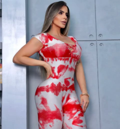 MACACÃO ELEGANCE TYE DYE RED COM BRANCO PEROLADO EXCLUSIVO on internet