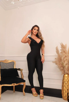 MACACÃO ELEGANCE TRILOBAL BLACK EXCLUSIVO