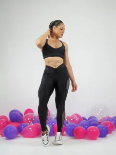 CONJUNTO MB LEGGING COM DETALHE NA PERDE DE TELA ALTA COMPRESSÃO PRETO EXCLUSIVO