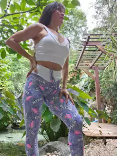 CONJUNTO LEGGING VÁRIAS ESTAMPAS CROPPED LISO - comprar online