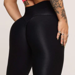LEGGING EMPINA BUMBUM GLOSSY PRETO - comprar online