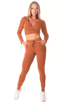 CONJUNTO CROPPED BOLERO CANELADO COM CALÇA JOGGER FLUID en internet