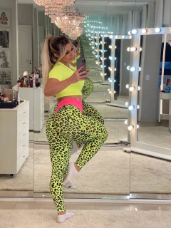 CONJUNTO CALÇA ONÇA NEON COM PINK E BABY LOOK - buy online