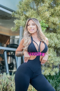 MACACÃO STRAPPY PEOPLE FIT ELÁSTICO PINK E PRETO - MB Musa Fitness