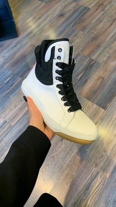 TÊNIS COLLAB JUJU SALIMENI HARDCOREFOOTWEAR BRANCO