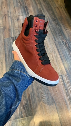 TÊNIS COLLAB JUJU SALIMENI HARDCOREFOOTWEAR AMORA