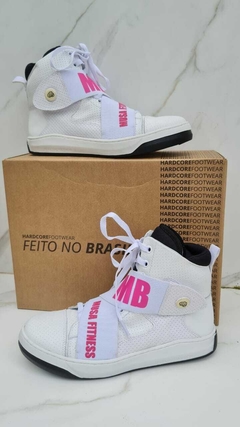 BOTA HARDCORE FOOTWEAR EXCLUSIVA MB BRANCA COM PINK - MB Musa Fitness