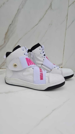 Imagem do BOTA HARDCORE FOOTWEAR EXCLUSIVA MB BRANCA COM PINK