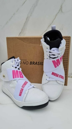 BOTA HARDCORE FOOTWEAR EXCLUSIVA MB BRANCA COM PINK na internet