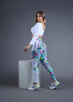 CONJUNTO LEGGING ONÇA VÁRIAS CORES DETALHE NA PERNA E TOP MANGA LONGA EXCLUSIVO - online store