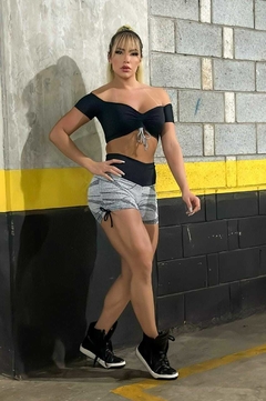 CONJUNTO EMPINA BUMBUM SHORT COPACABANA CROPPED CIGANINHA BLACK EXCLUSIVO on internet