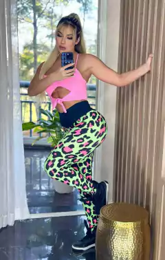 CONJUNTO LEGGING ANIMAL PRINT COM TOP ROSA EXCLUSIVO on internet