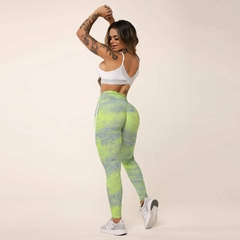 CONJUNTO TOP MILANO BRANCO COM ELASTICO CINZA COM LEGGING RECORTE EMPINA BUMBUM JEANS COOL EXCLUSIVA na internet