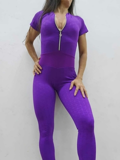 MACACÃO JACQUARD COM ZÍPER VÁRIAS CORES EXCLUSIVO - comprar online