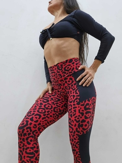 CONJUNTO LEGGING ONÇA VÁRIAS CORES DETALHE NA PERNA E TOP MANGA LONGA EXCLUSIVO - MB Musa Fitness