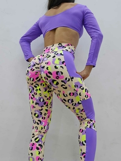 CONJUNTO LEGGING ONÇA VÁRIAS CORES DETALHE NA PERNA E TOP MANGA LONGA EXCLUSIVO - buy online