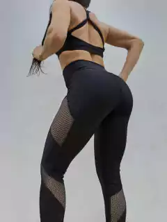 CONJUNTO MB LEGGING COM DETALHE DE TELA ALTA COMPRESSÃO PRETO EXCLUSIVO - MB Musa Fitness