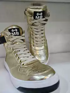 BOTA MB GIRL STAR DOURADA LIMITED EXCLUSIVA na internet