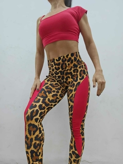 CONJUNTO LEGGING VARIAS ESTAMPAS RECORTE COMUM E TOP DETALHE MANGUINHA E ALCINHA EXCLUSIVO
