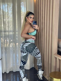 CONJUNTO DOMINÓ LEGGING BRANCA COM TOP ALCINHA VERDE EXCLUSIVO - buy online