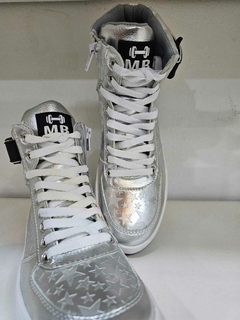 BOTA MB GIRL STAR PRATA LIMITED EXCLUSIVA na internet